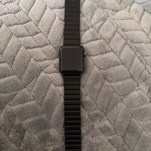 Apple Watch Series 3 38mm Space Gray Aluminum Case Black Band Touchscreen GPS